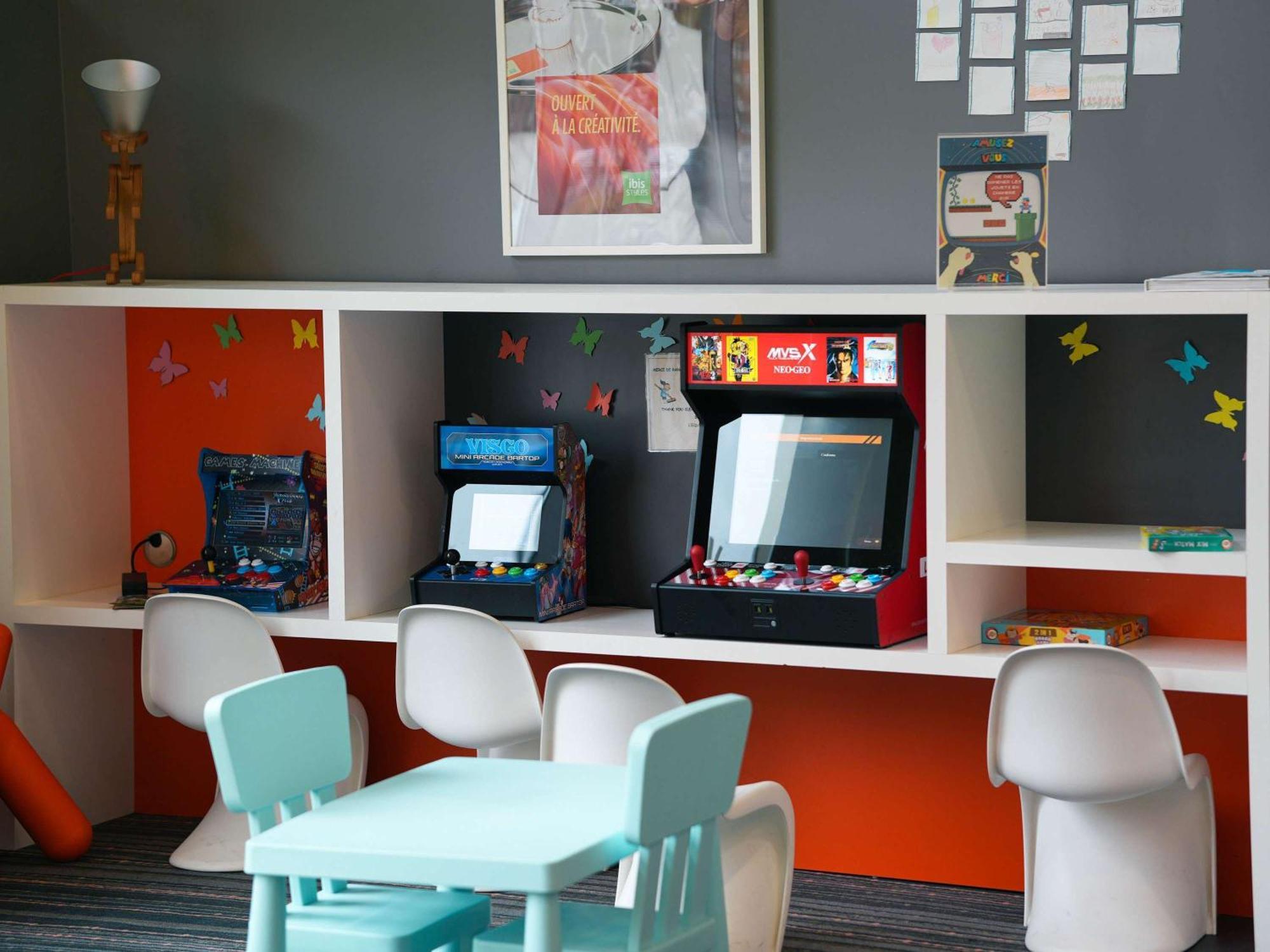 Ibis Styles Caen Centre Gare Hotel Kültér fotó